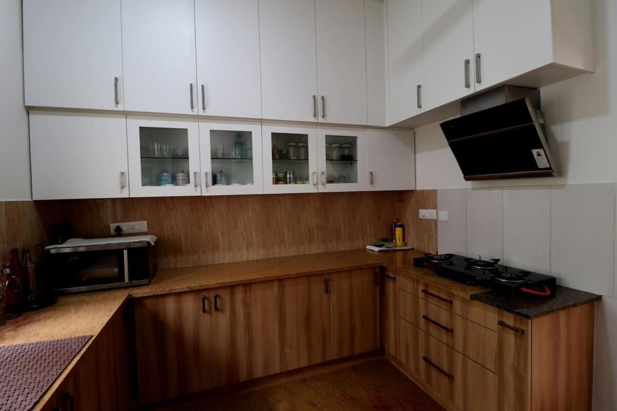 העיר בנגלור Welcome To Serenity-Luxury Villa At Prestige Augusta Golf Village מראה חיצוני תמונה